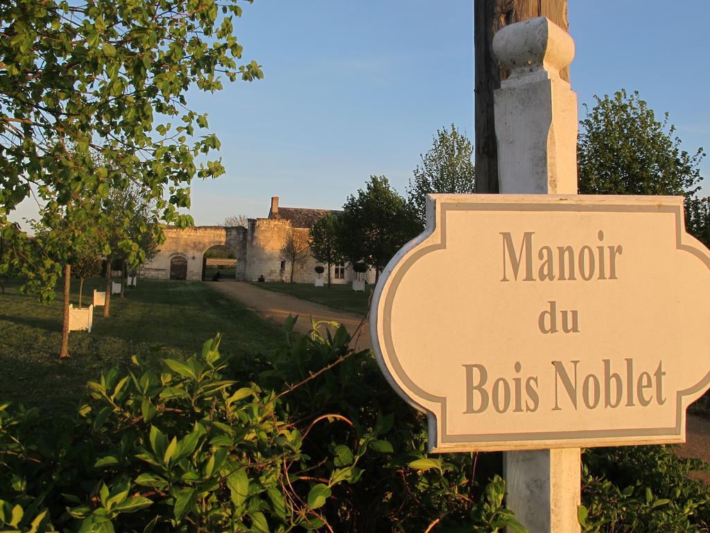 Bed and Breakfast Manoir Du Bois Noblet Louerre Exteriér fotografie