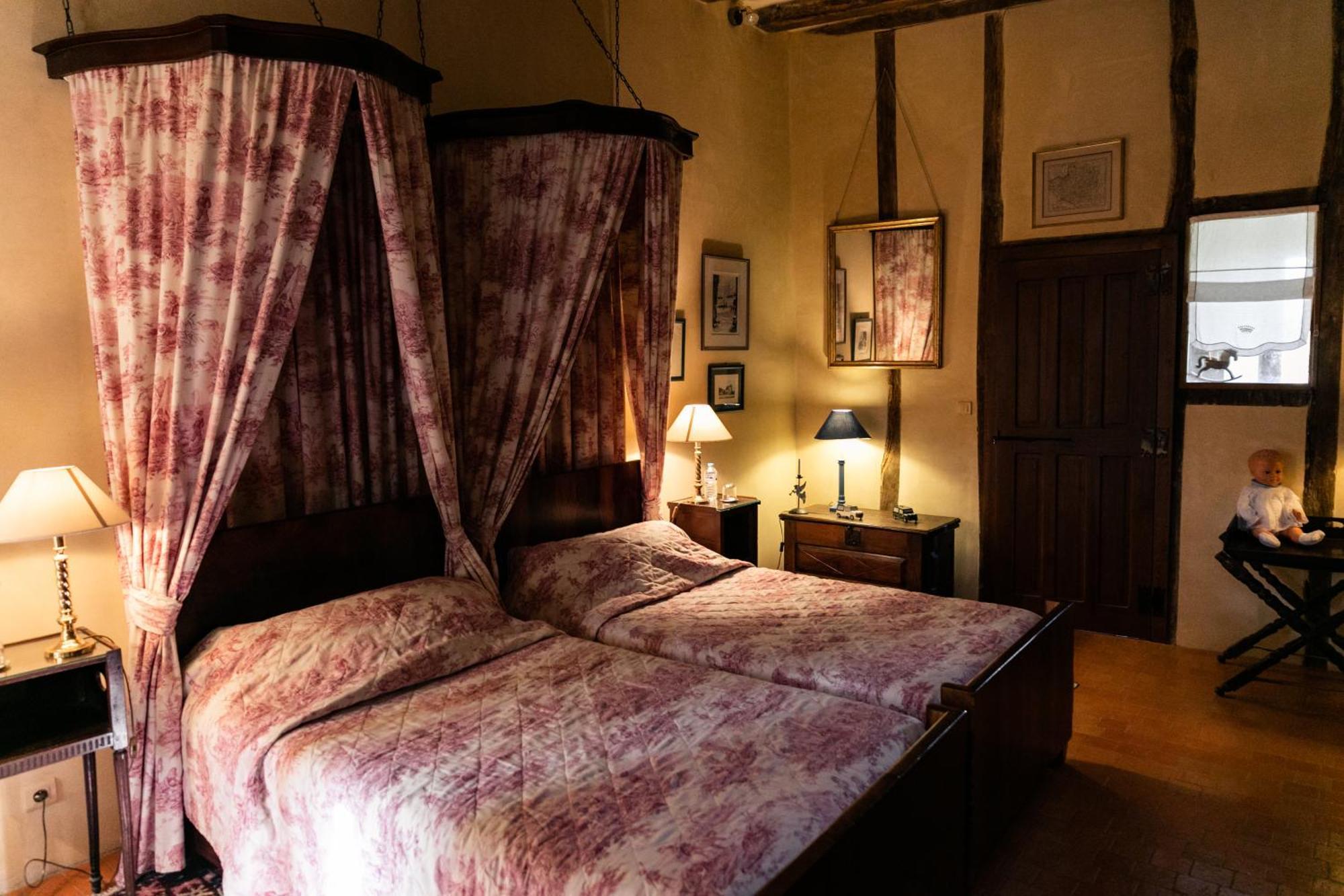 Bed and Breakfast Manoir Du Bois Noblet Louerre Exteriér fotografie